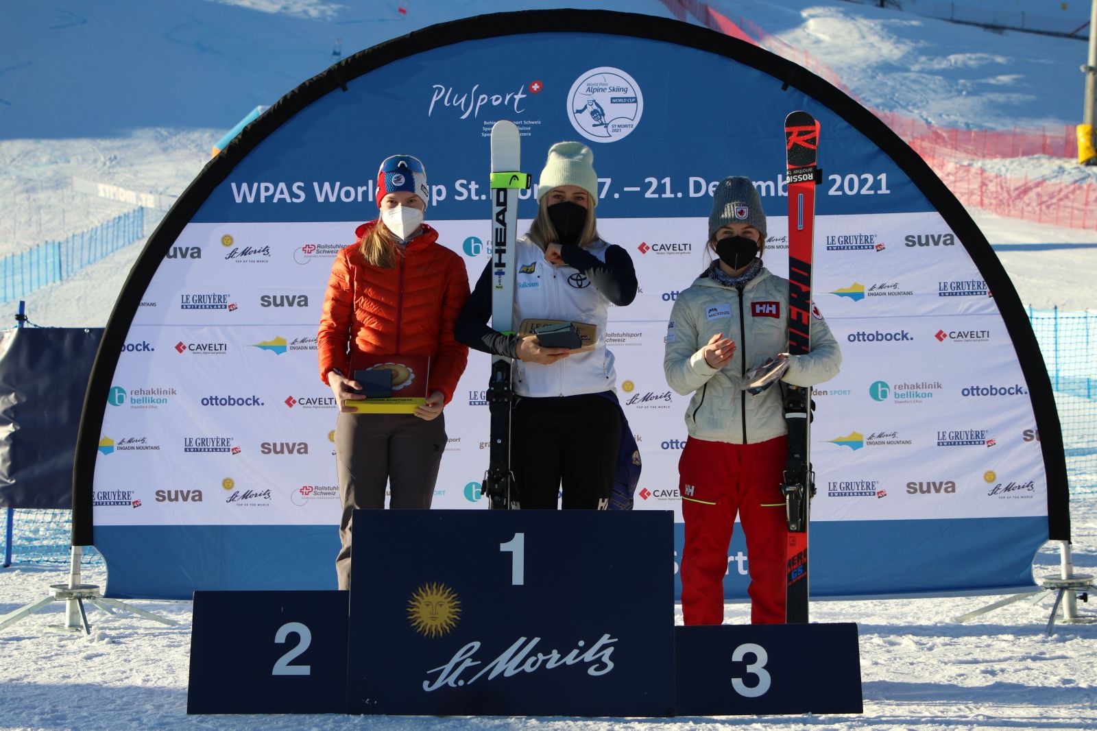        5 серебряных и 2 бронзовые медали завоевала сборная России по горнолыжному спорту лиц с ПОДА на этапе Кубка мира в Швейцарии      