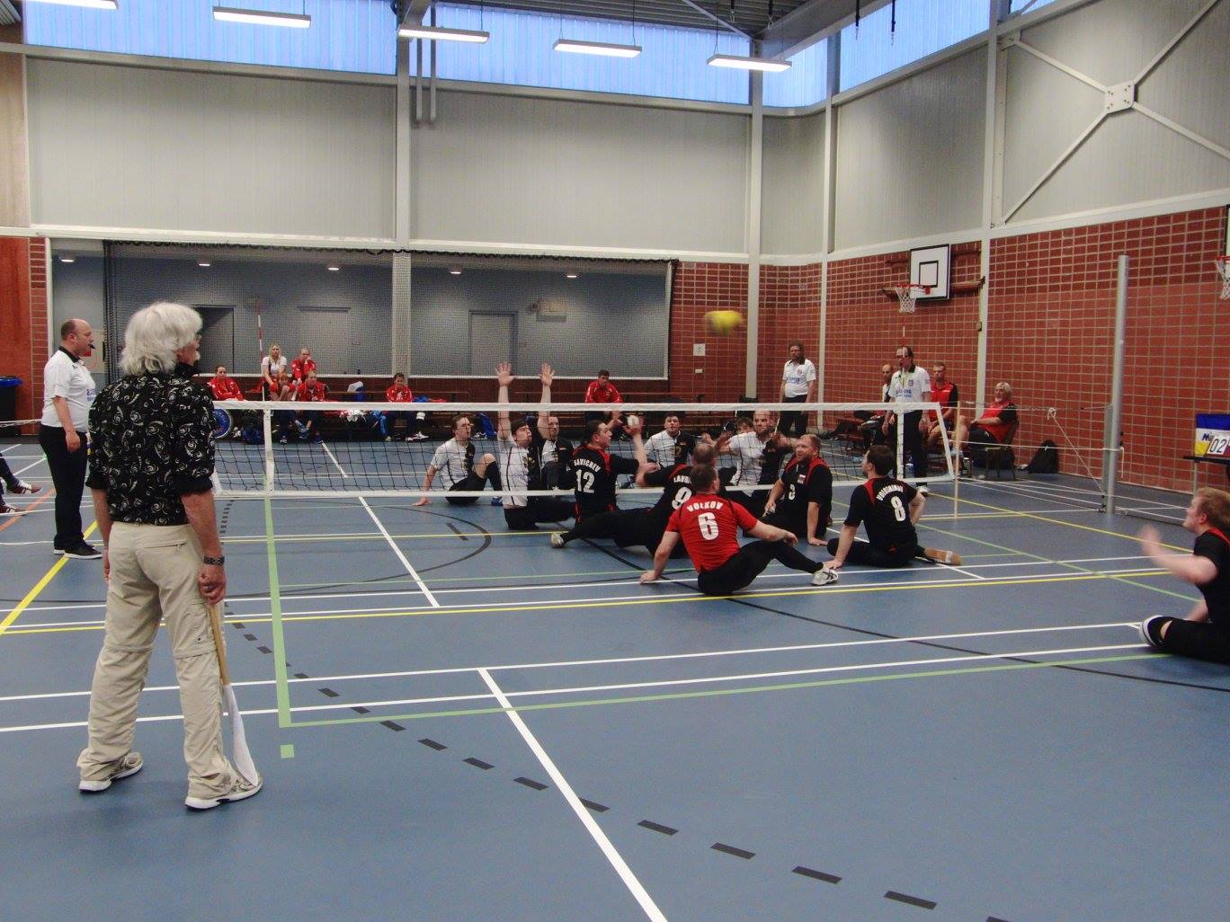 Мужская и женская сборные России по волейболу сидя поспорят за награды на международных соревнованиях в Голландии