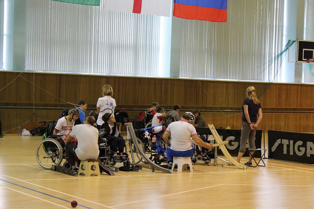 Два российских спортсмена примут участие в международных соревнованиях по бочча в Польше 