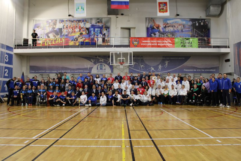 Мужская сборная Свердловской области и женская сборная Москвы стали чемпионами России по волейболу сидя  