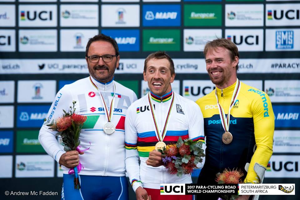 Сергей Семочкин завоевал золотую медаль, Светлана Мошкович стала серебряным призером в третий день чемпионата мира по велоспорту среди лиц с ПОДА в ЮАР 