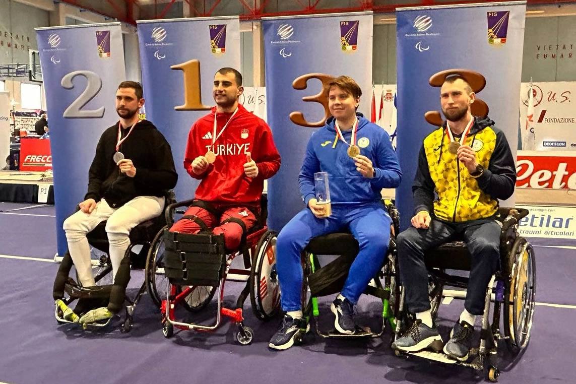 4 медали завоевали российские спортсмены на этапе Кубка мира по фехтованию 