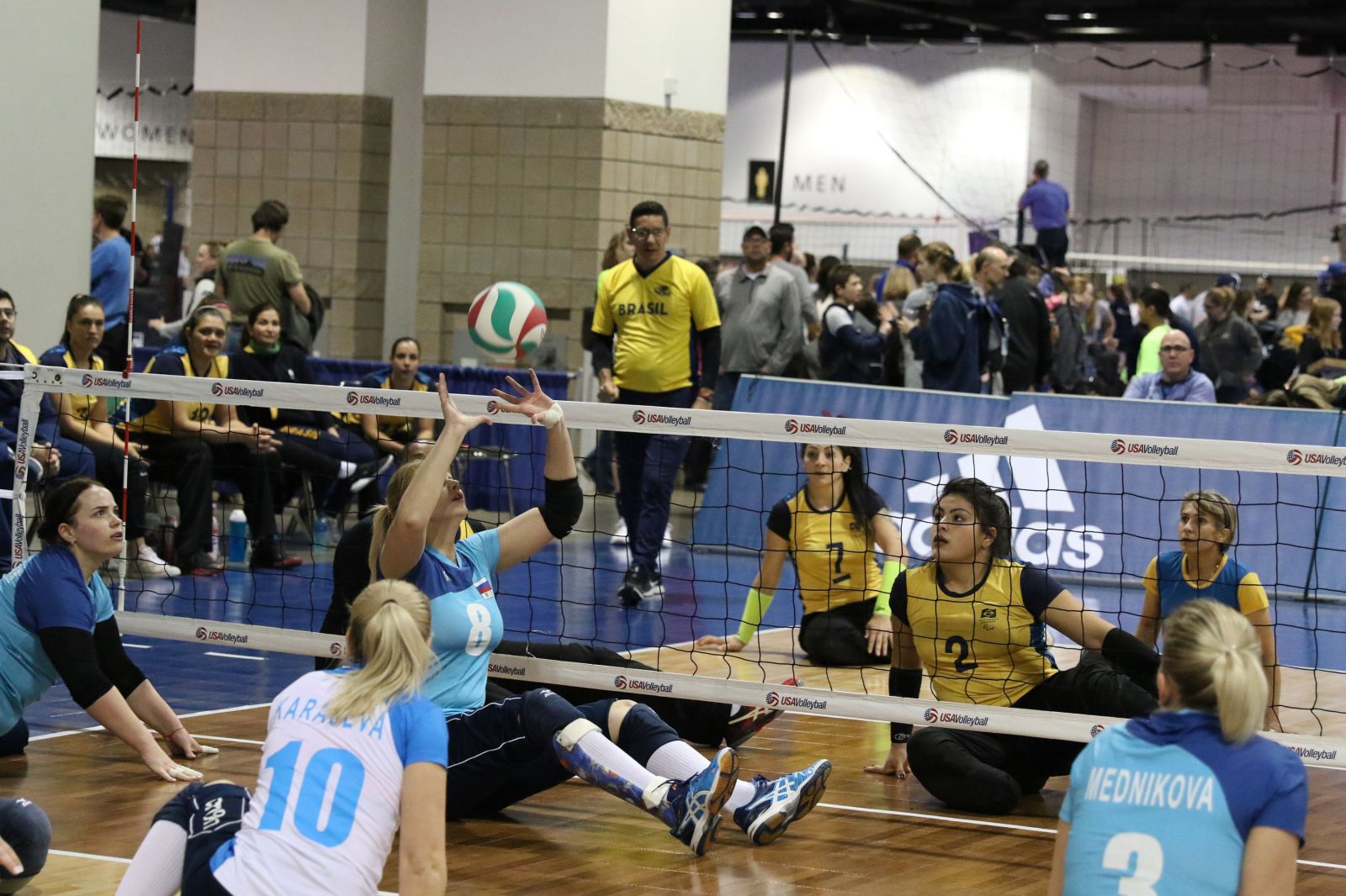  Старший тренер сборной команды России по волейболу сидя А.Н. Овсянников: «В США мы поехали играть с сильнейшими командами мира – сборной США и Бразилии»